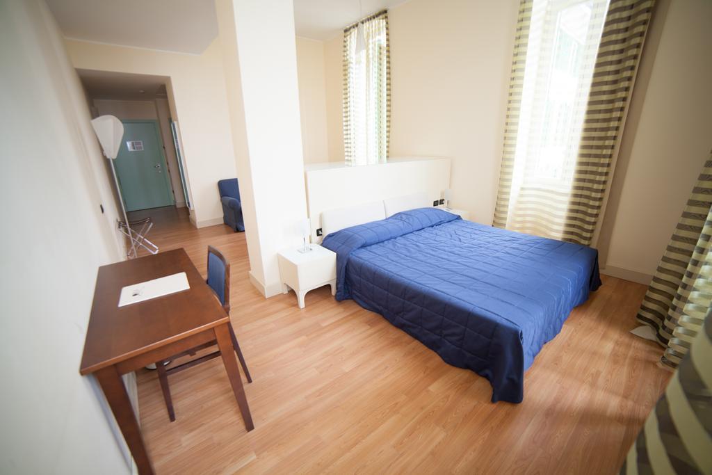 Hotel Del Golfo Finale Ligure Szoba fotó