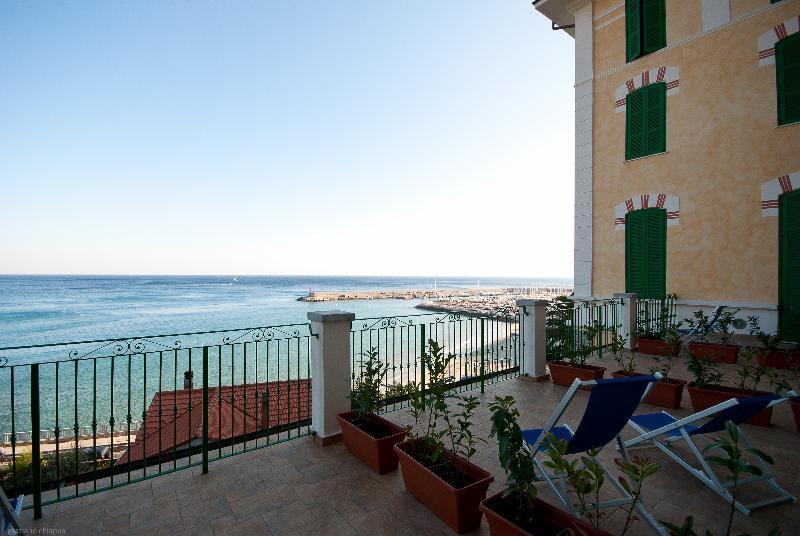 Hotel Del Golfo Finale Ligure Kültér fotó